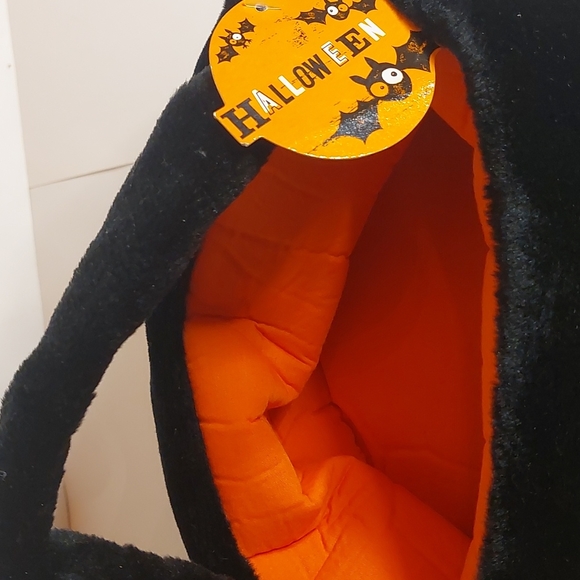 PLUSH WITCH SKIRT BASKET WITH HANDLE, LEGS. VELOR, 2001 - Picture 5 of 5